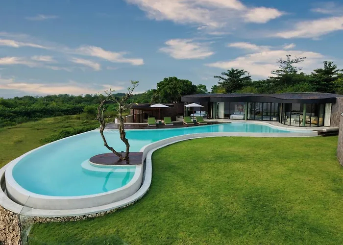 Nya Uluwatu (Bali)
